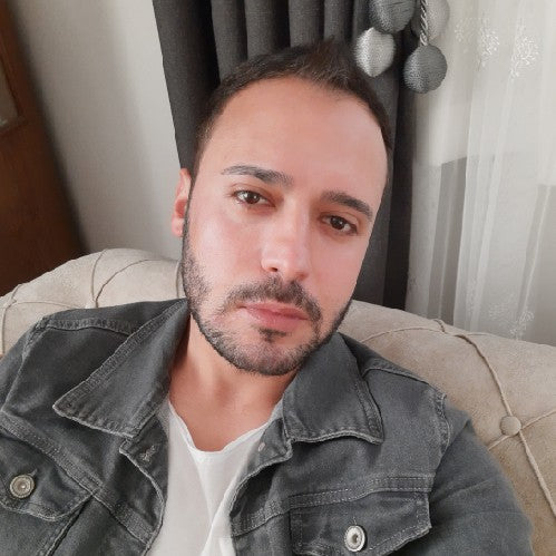 <em>Hamza B.</em>